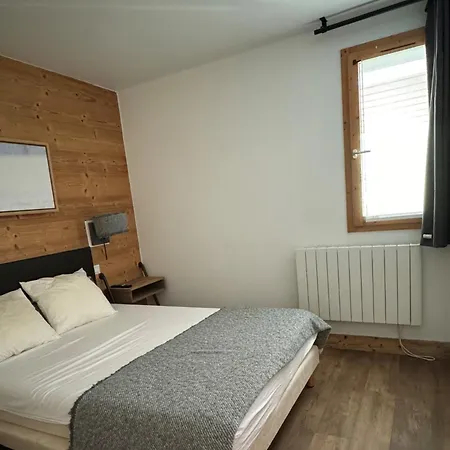 Résidence Le Centaure - Beau 4 Pièces Chaleureux · Aux Pieds · Exposition Sud Ouest Mae-0591 Appartement
